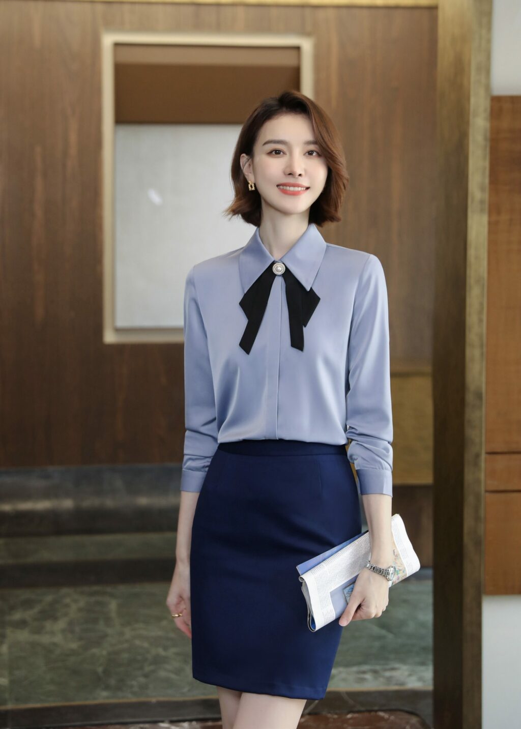 เสื้อเชิ้ตทำงานผู้หญิงสีเทาคอปกแต่งโบว์แขนยาว