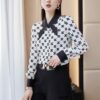 เสื้อเชิ้ตทำงานผู้หญิงสีขาวดำคอปกแต่งดบว์แขนยาว