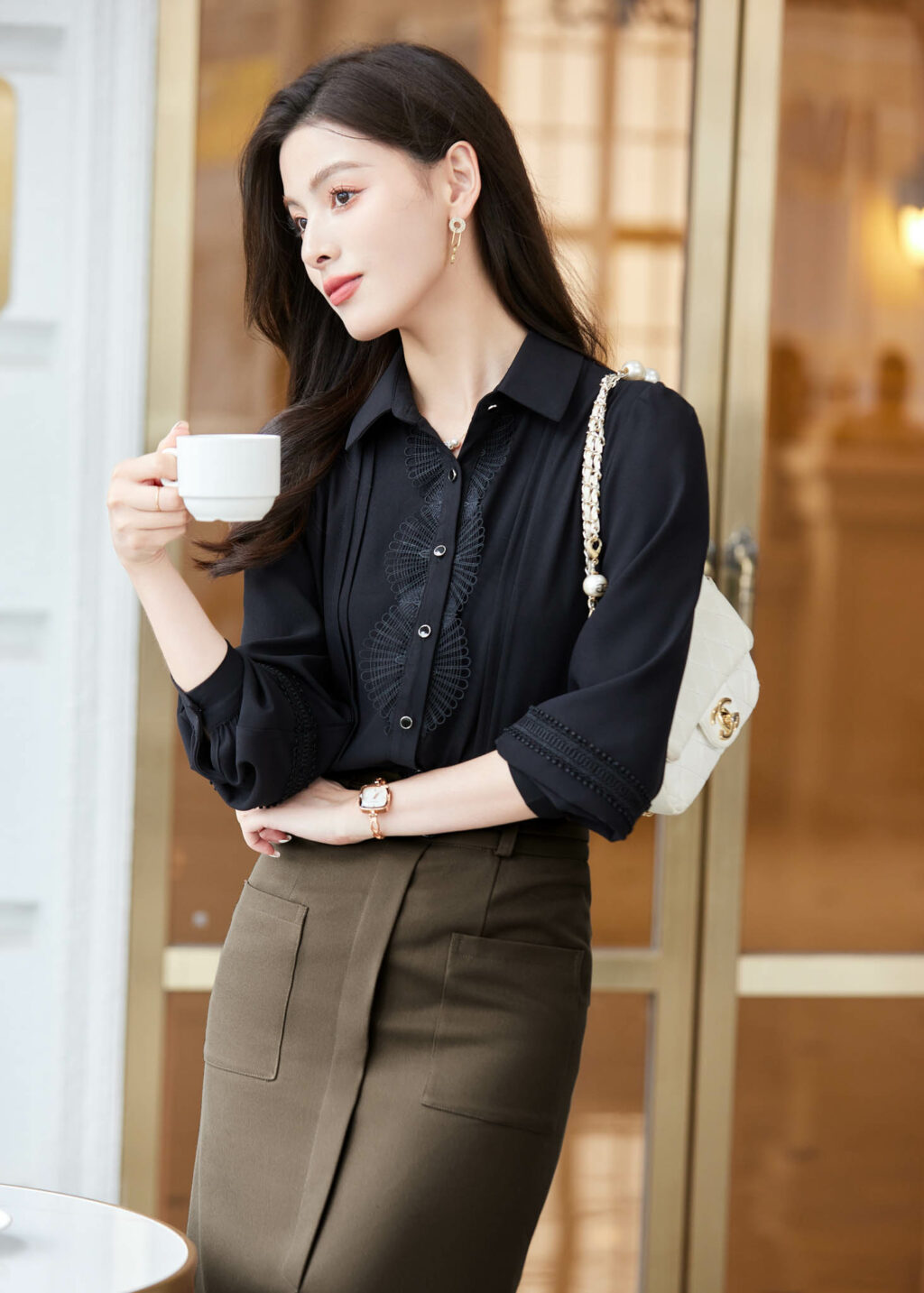PN3232-10 เสื้อเชิ้ตทำงานผู้หญิงสีดำคอปกแต่งลายกระดุมแขนยาว