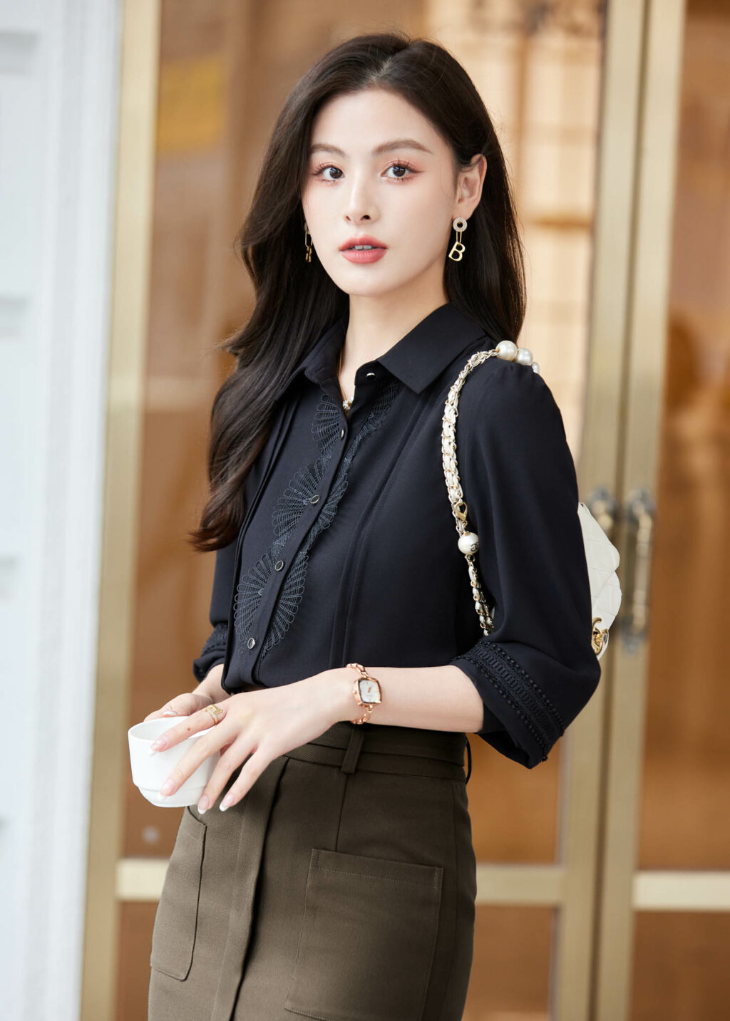 PN3232-11 เสื้อเชิ้ตทำงานผู้หญิงสีดำคอปกแต่งลายกระดุมแขนยาว