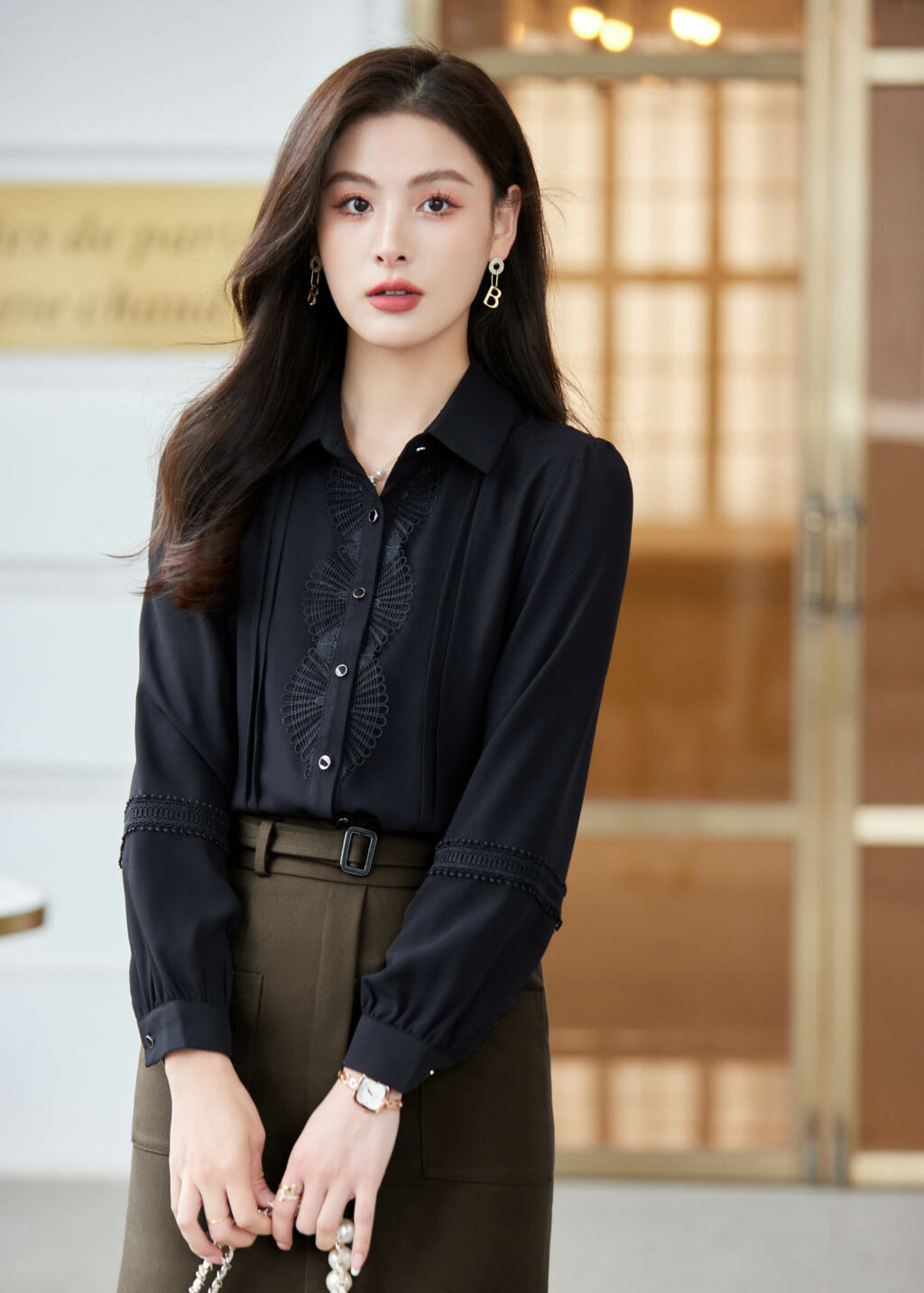 PN3232-3 เสื้อเชิ้ตทำงานผู้หญิงสีดำคอปกแต่งลายกระดุมแขนยาว
