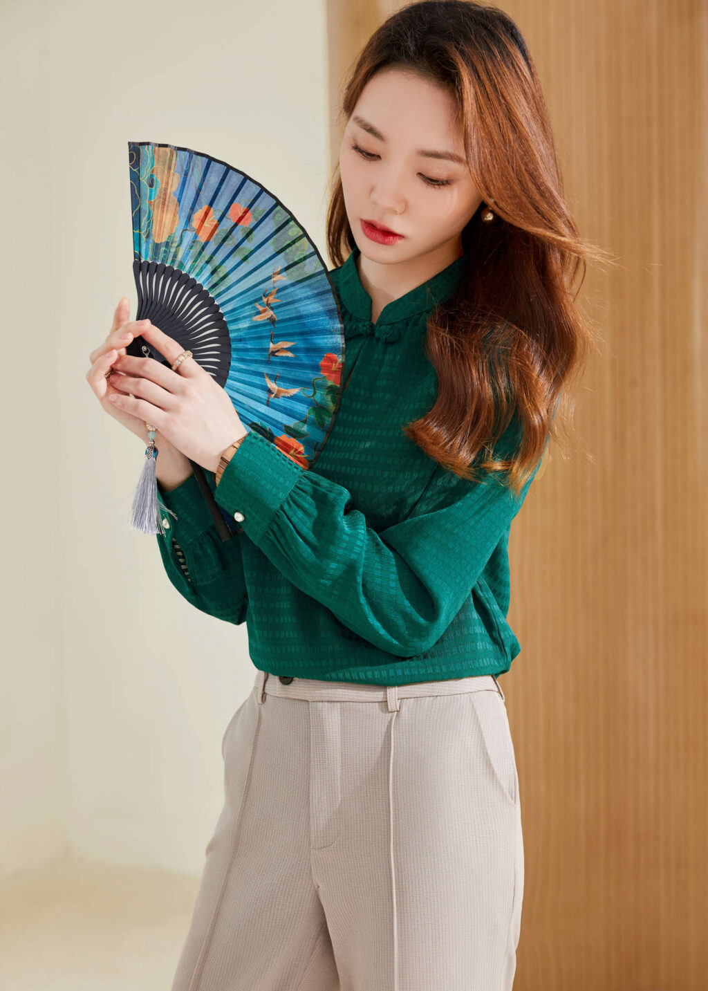 PN3368-4 เสื้อเชิ้ตทำงานผู้หญิงสีเขียวคอจีนแขนยาว