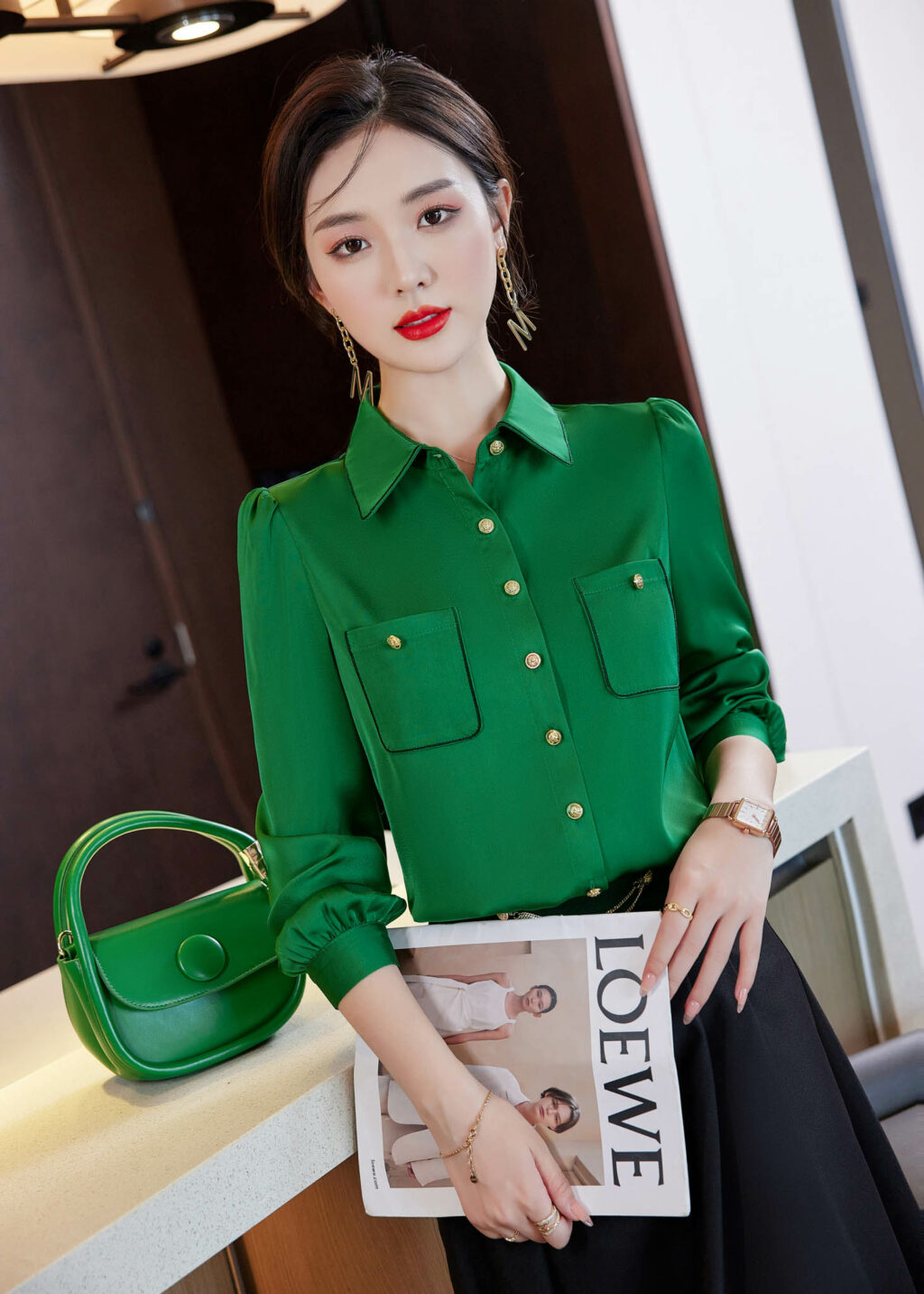 PN3376-10 เสื้อทำงานผู้หญิงสีเขียวคอปกแต่งกระดุมแต่งกระเป๋าแขนยาว