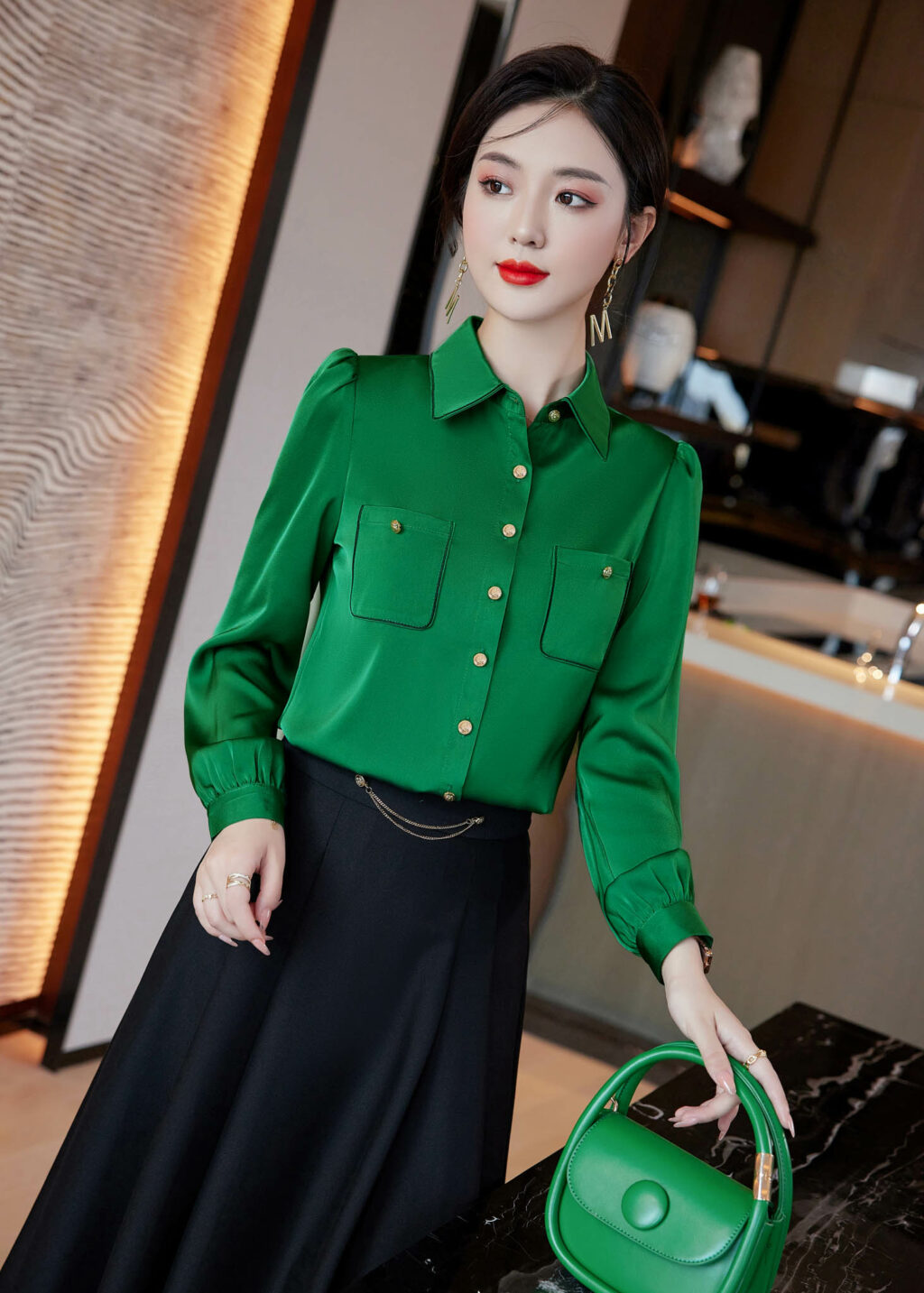 PN3376-6 เสื้อทำงานผู้หญิงสีเขียวคอปกแต่งกระดุมแต่งกระเป๋าแขนยาว