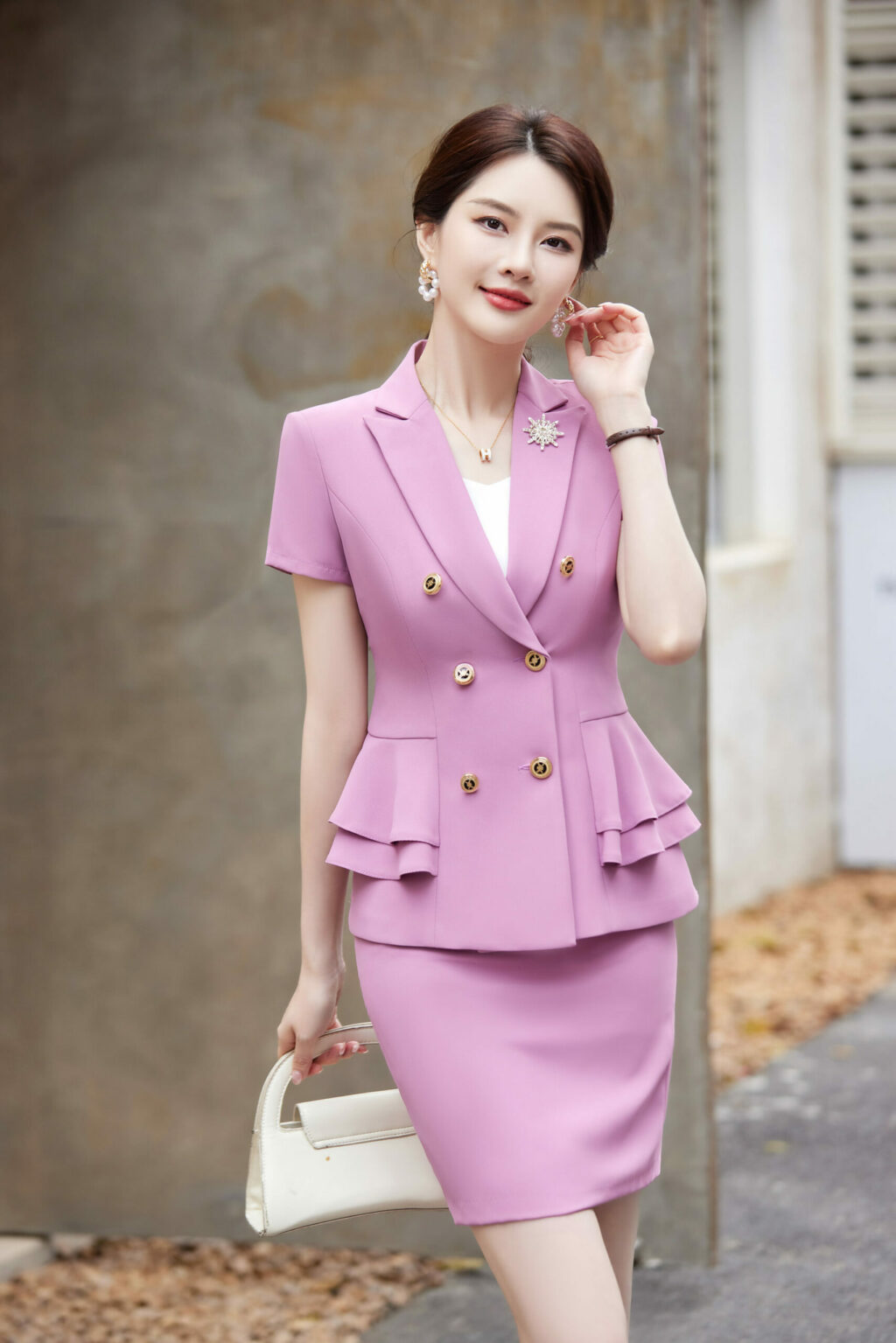 PN3561-6 ชุดสูททำงานผู้หญิงสีชมพูปกป้านแต่งกระดุมแขนสั้นมาพร้อมกระโปรง