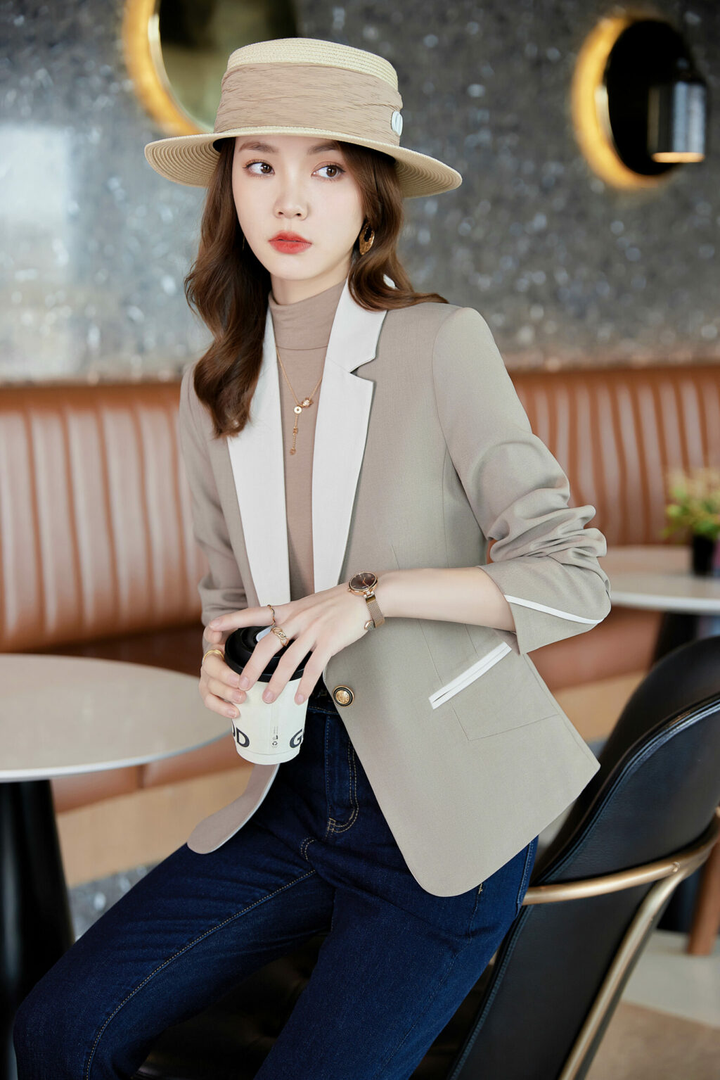 PN3569-6 เสื้อสูทเบลเซอร์ทำงานผู้หญิงปกป้านสีเบจแต่งปกครีมแขนยาว