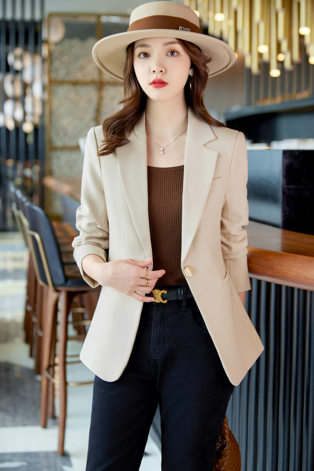 PN3570-3 เสื้อสูทเบลเซอร์ทำงานผู้หญิงสีครีมปกป้านแขนยาว