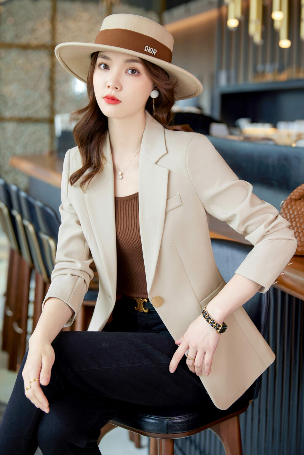 PN3570-6 เสื้อสูทเบลเซอร์ทำงานผู้หญิงสีครีมปกป้านแขนยาว