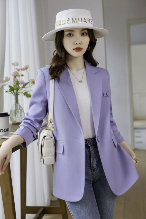 เสื้อเบลเซอร์ผู้หญิงสีม่วงแต่งกระดุมบนแขนยาว