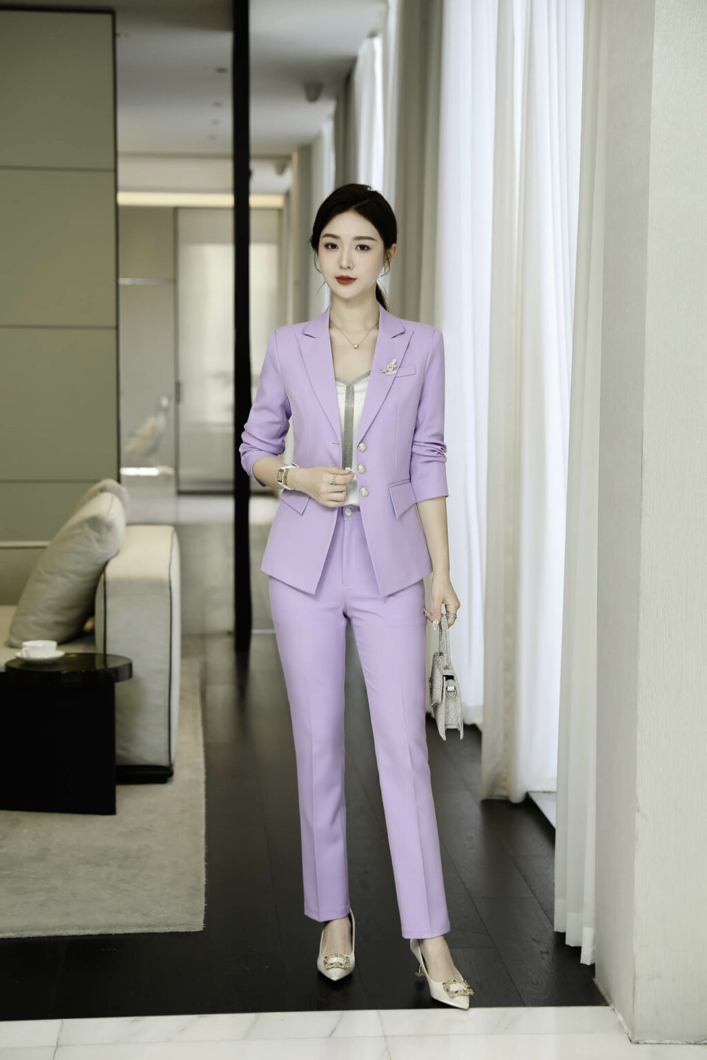 PN3606-1 ชุดสูททำงานผู้หญิงสีม่วงปกป้านแต่งกระดุมแขนยาวมาพร้อมกางเกง