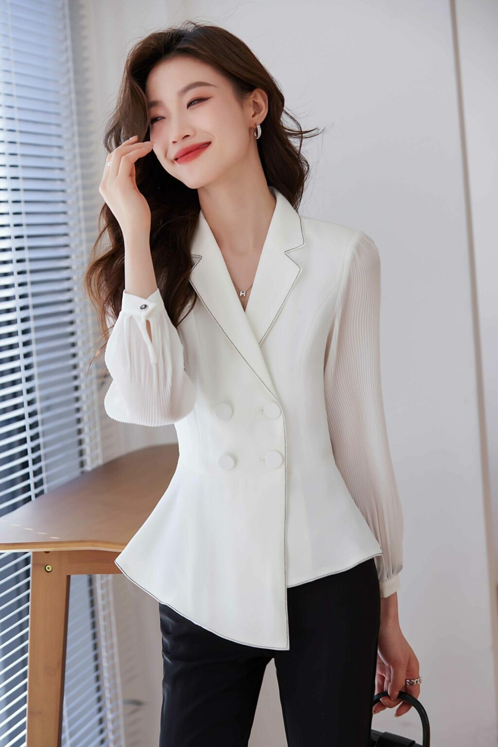 PN3706-4 เสื้อสูทเบลเซอร์ทำงานผู้หญิงสีขาวปกป้านแขนยาวซีทรู