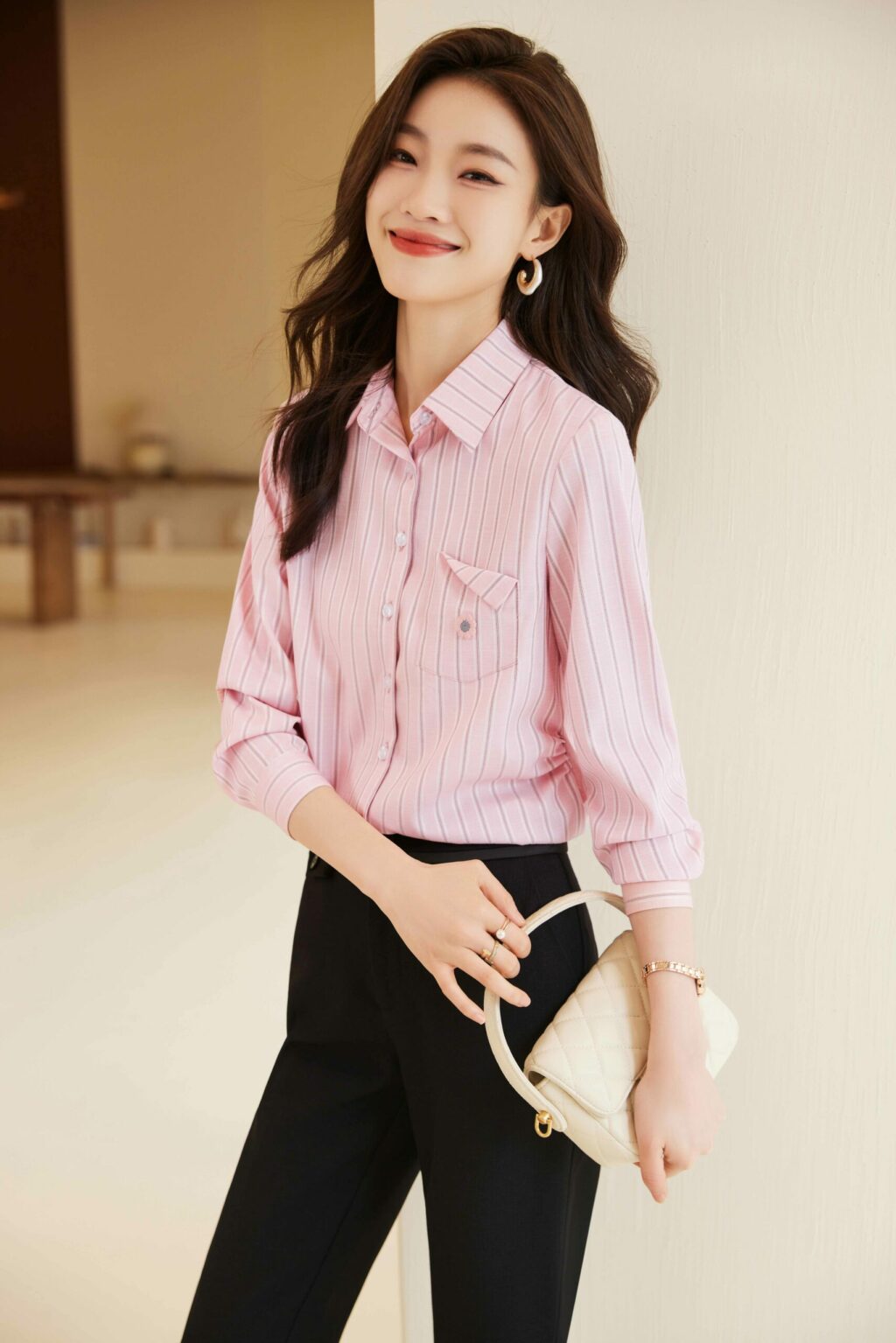 PN3714-5 เสื้อเชิ้ตทำงานผู้หญิงสีชมพูคอปกแต่งลายทางแขนยาว