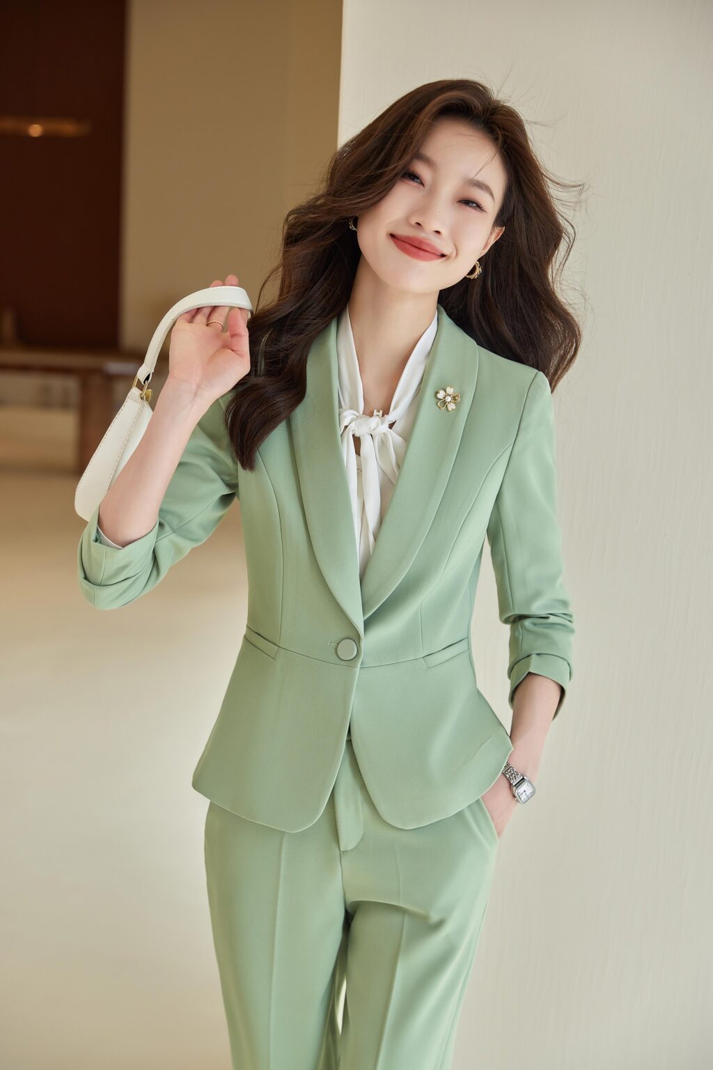 PN3761-12 ชุดสูททำงานผู้หญิงสีเขียวปกกล้วยแขนยาวมาพร้อมกางเกงขายาว