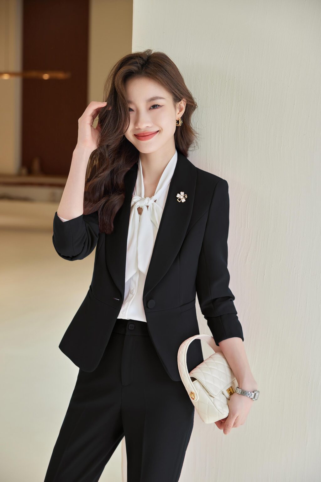 PN3763-6 ชุดสูททำงานผู้หญิงสีดำปกกล้วยแขนยาวมาพร้อมกางเกงขายาว