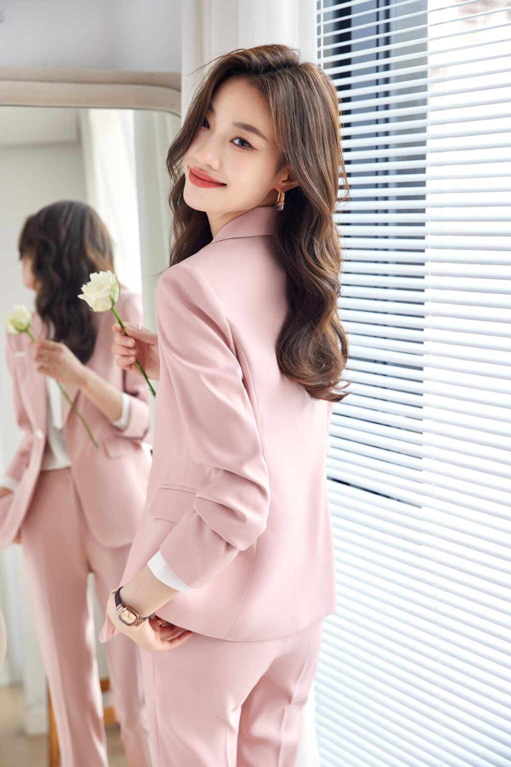 PN3775-7 ชุดสูททำงานผู้หญิงสีชมพูแต่งปกป้านแขนยาวมาพร้อมกางเกง