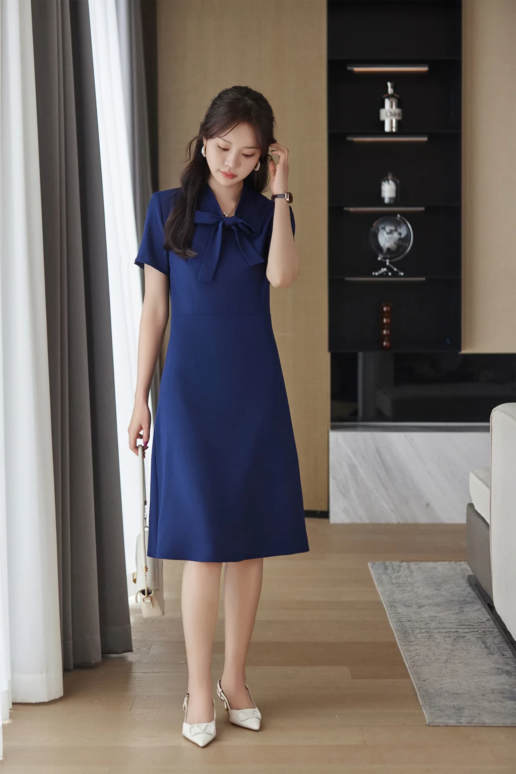 PN3838-2 เดรสทำงานผู้หญิงสีน้ำเงินคอวีแต่งโบว์แขนสั้น