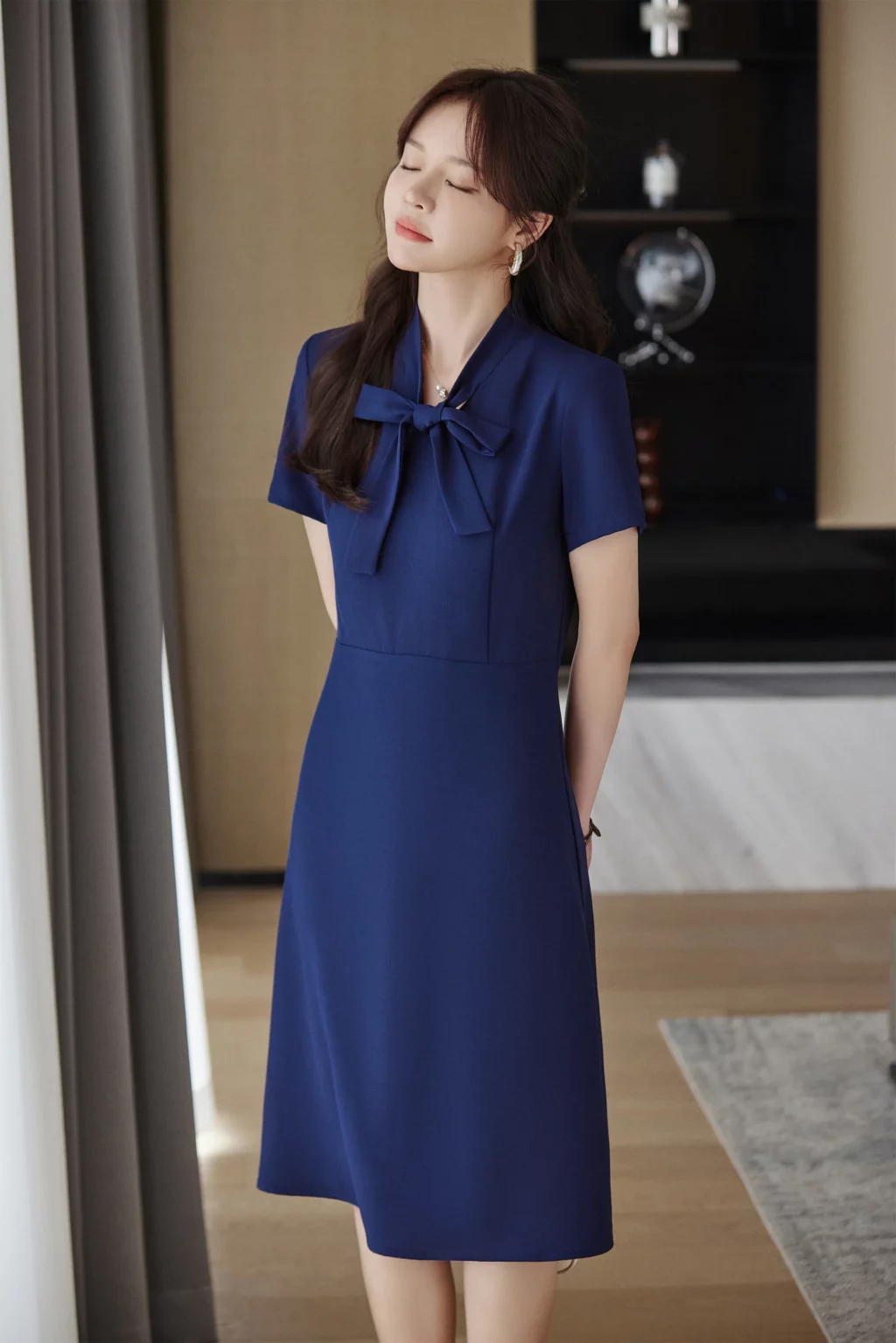 PN3838-6 เดรสทำงานผู้หญิงสีน้ำเงินคอวีแต่งโบว์แขนสั้น