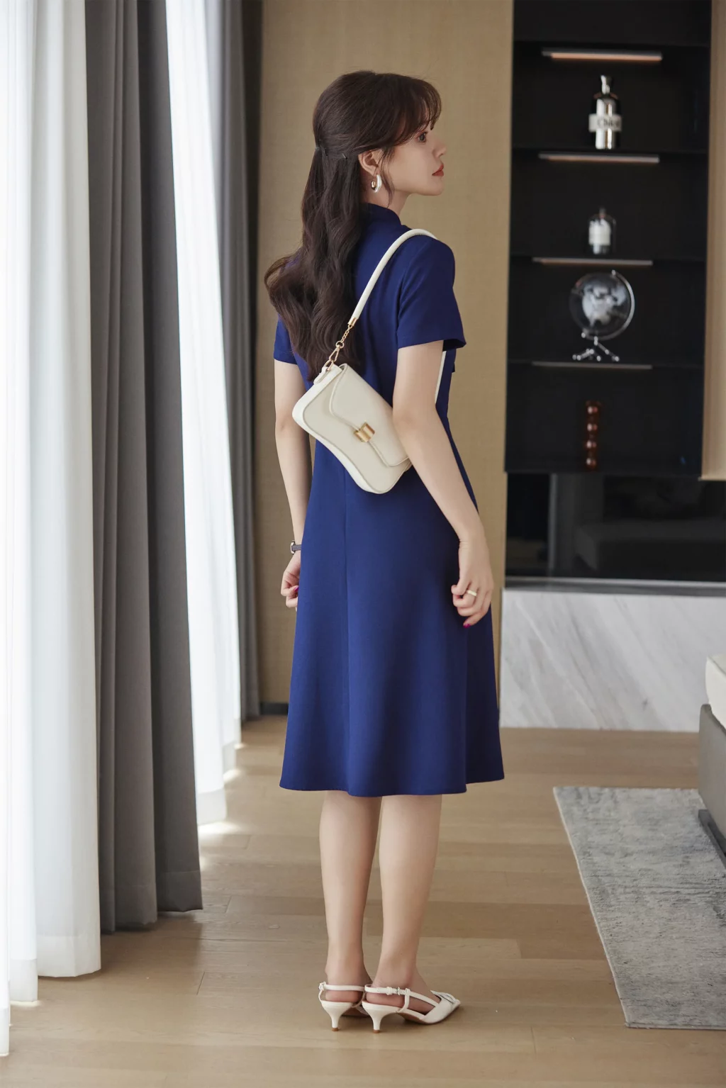 PN3838-9 เดรสทำงานผู้หญิงสีน้ำเงินคอวีแต่งโบว์แขนสั้น