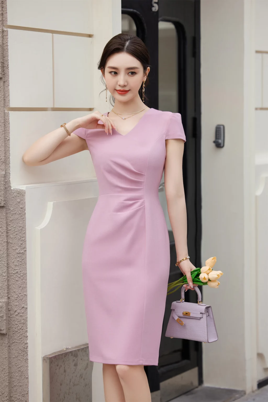 PN3850-6 เดรสทำงานผู้หญิงสีชมพูคอวีแขนสั้นแต่งจับจีบ