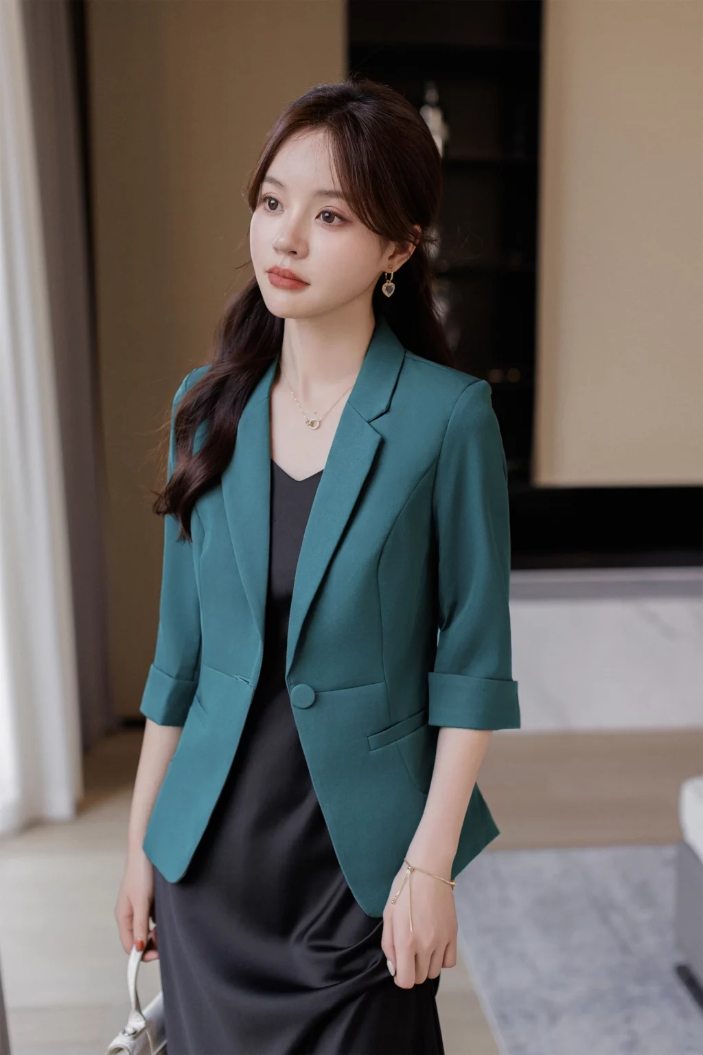 PN3861-3 เสื้อสูทเบลเซอร์ทำงานผู้หญิงสีเขียวปกป้านแขนห้าส่วน