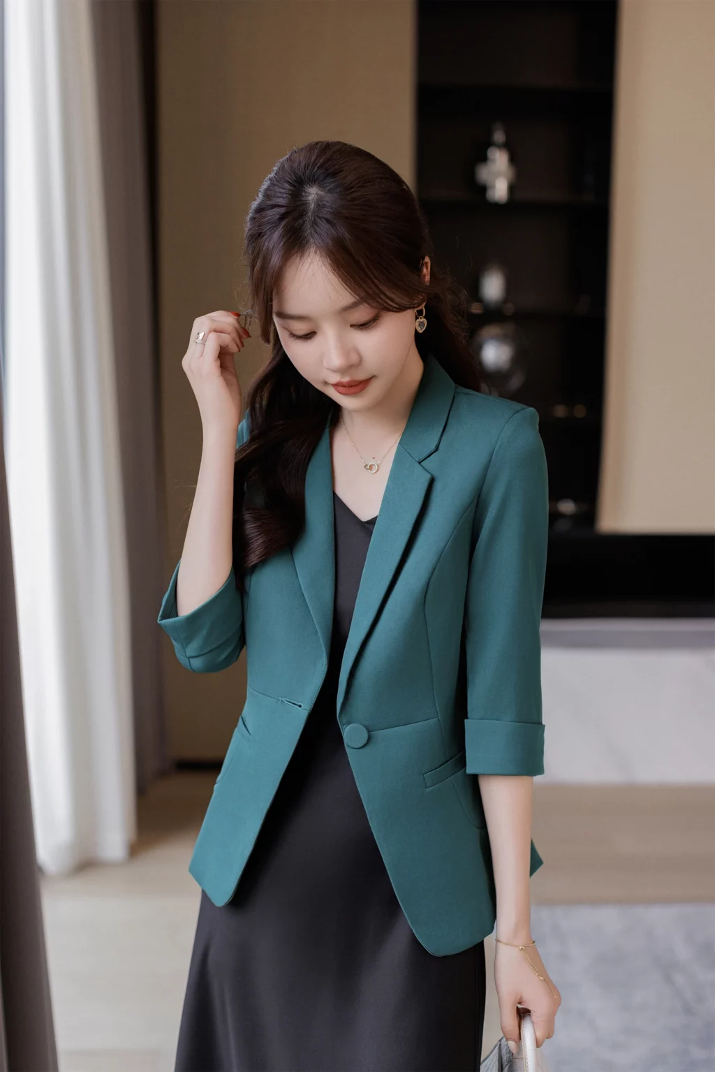 PN3861-5 เสื้อสูทเบลเซอร์ทำงานผู้หญิงสีเขียวปกป้านแขนห้าส่วน