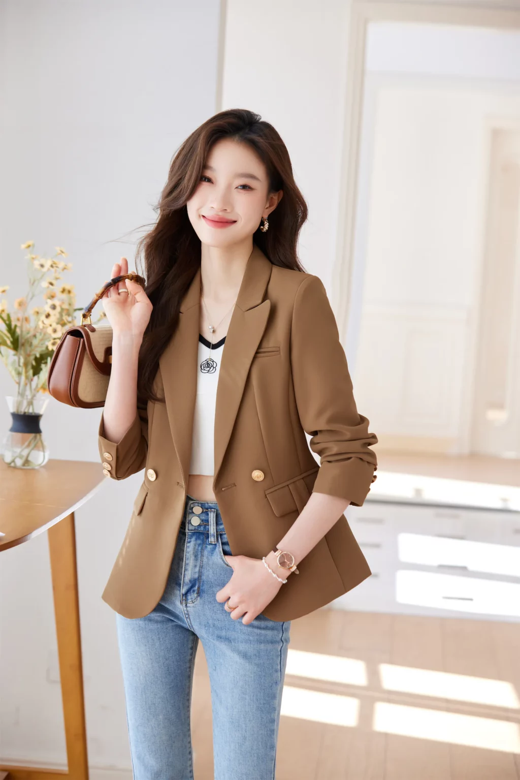 PN3874-4 เสื้อเบลเซอร์ผู้หญิงสีน้ำตาลปกป้านแต่งกระดุมเก๋ๆแขนยาว
