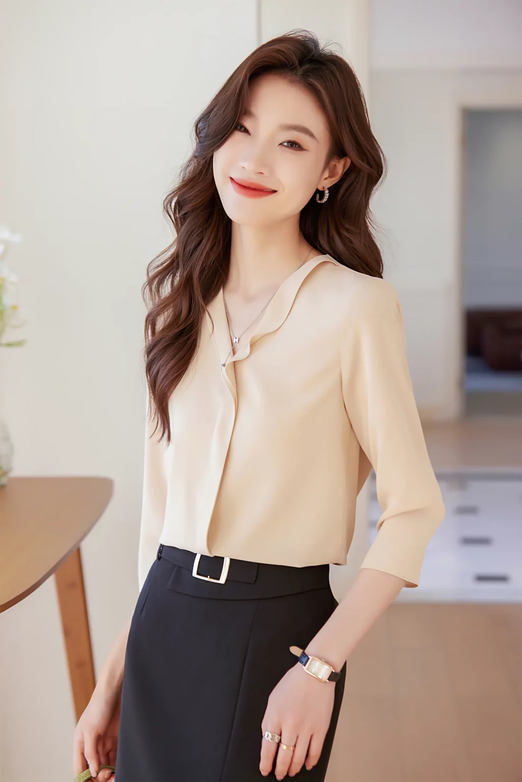 PN3882-4 เสื้อเชิ้ตทำงานสีครีมแต่งคอวีแขนห้าส่วน