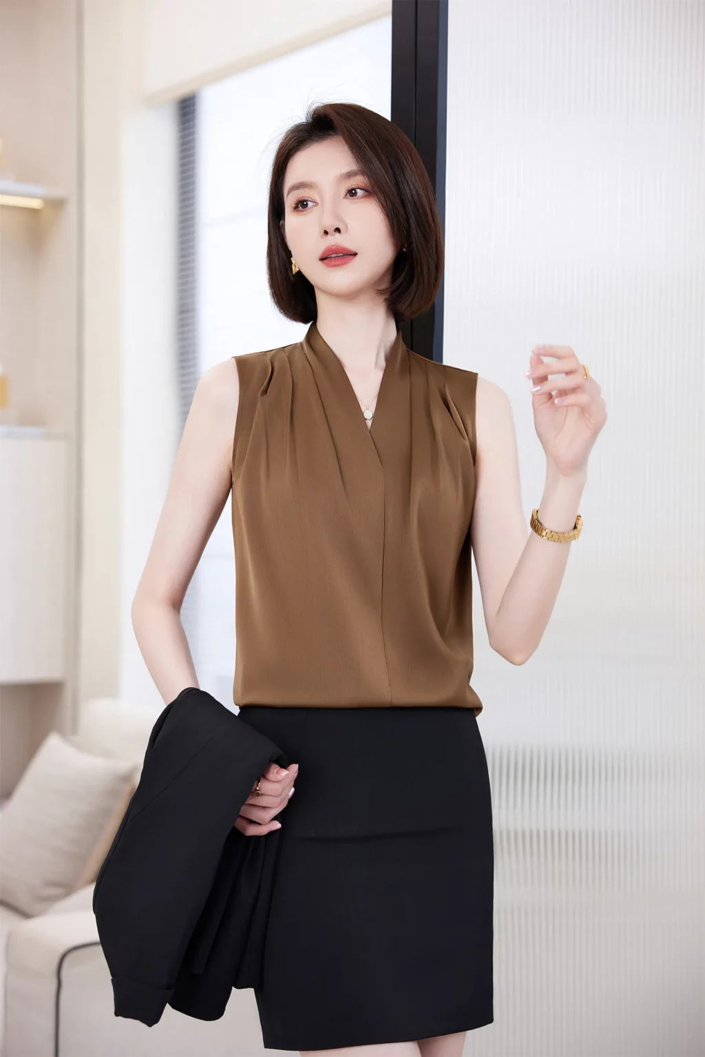 PN3896-6 เสื้อทำงานผู้หญิงสีน้ำตาลแต่งคอวีแขนกุด
