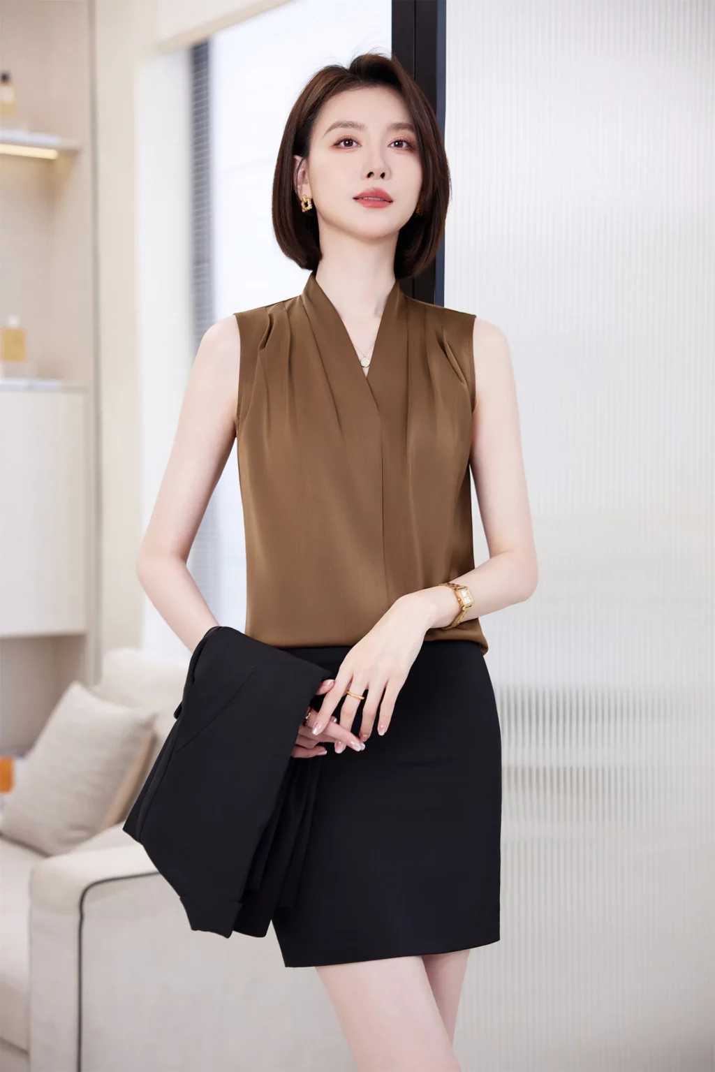 PN3896-7 เสื้อทำงานผู้หญิงสีน้ำตาลแต่งคอวีแขนกุด