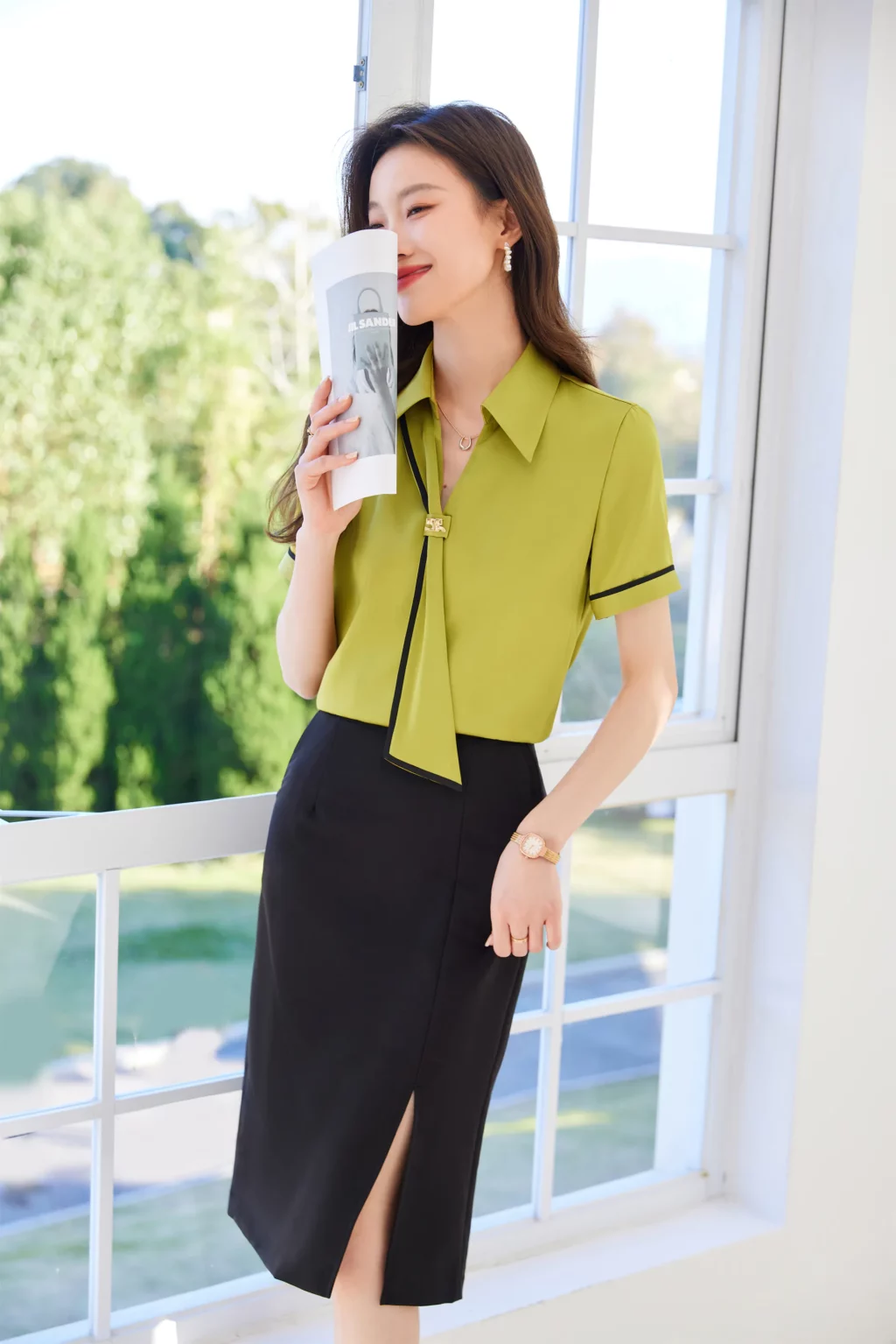 PN3912-2 เสื้อเชิ้ตทำงานผู้หญิงสีเขียวคอปกแต่งเน็คไทแขนสั้น