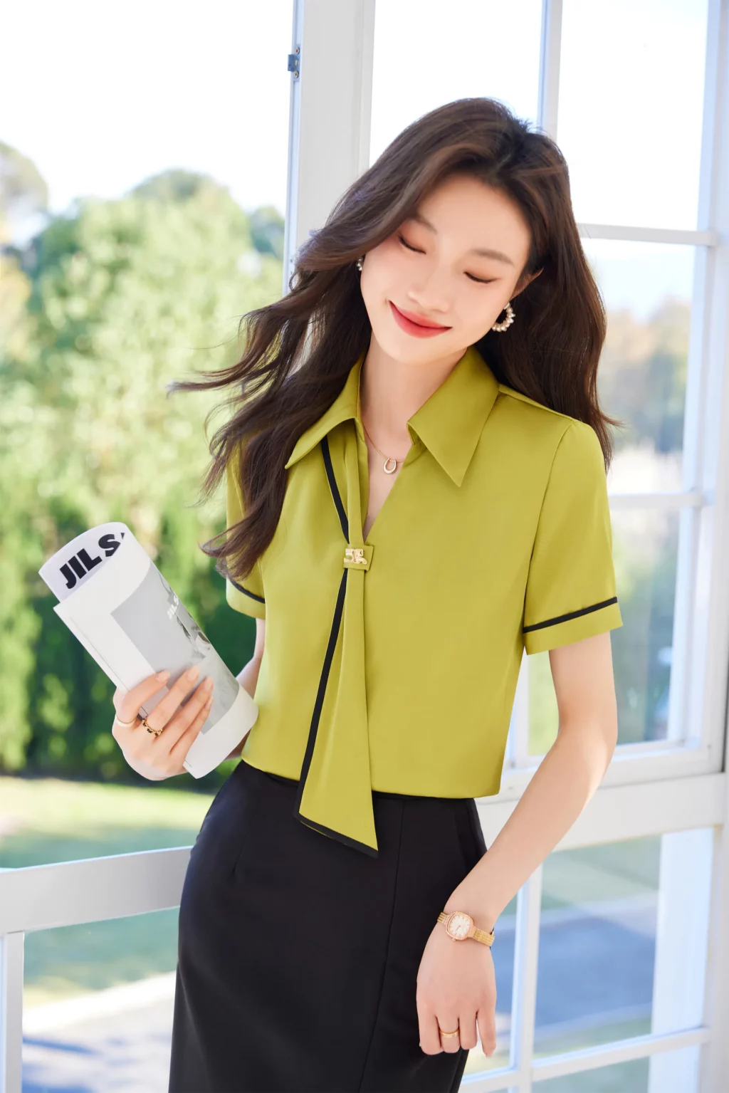 PN3912-3 เสื้อเชิ้ตทำงานผู้หญิงสีเขียวคอปกแต่งเน็คไทแขนสั้น