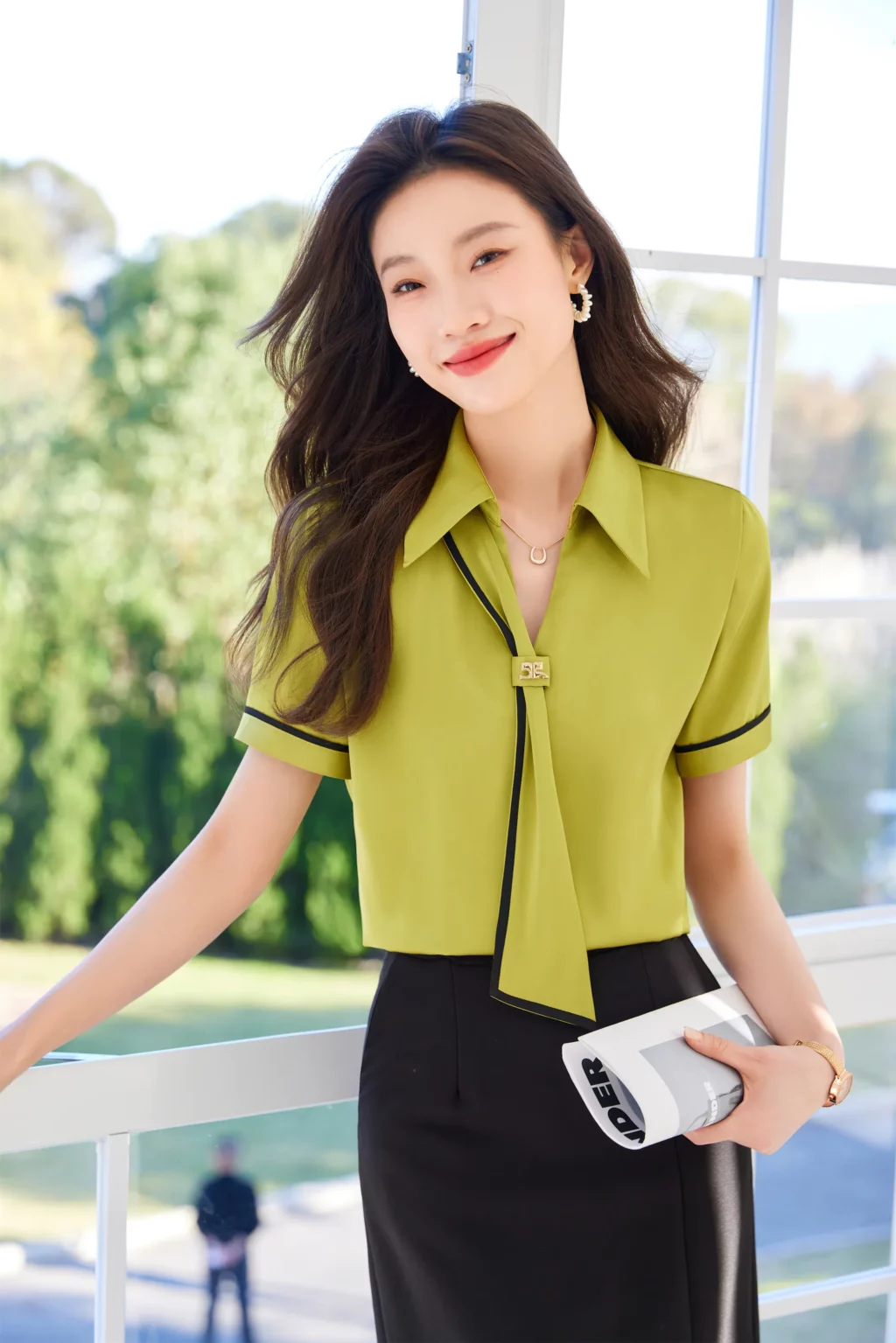 PN3912-5 เสื้อเชิ้ตทำงานผู้หญิงสีเขียวคอปกแต่งเน็คไทแขนสั้น