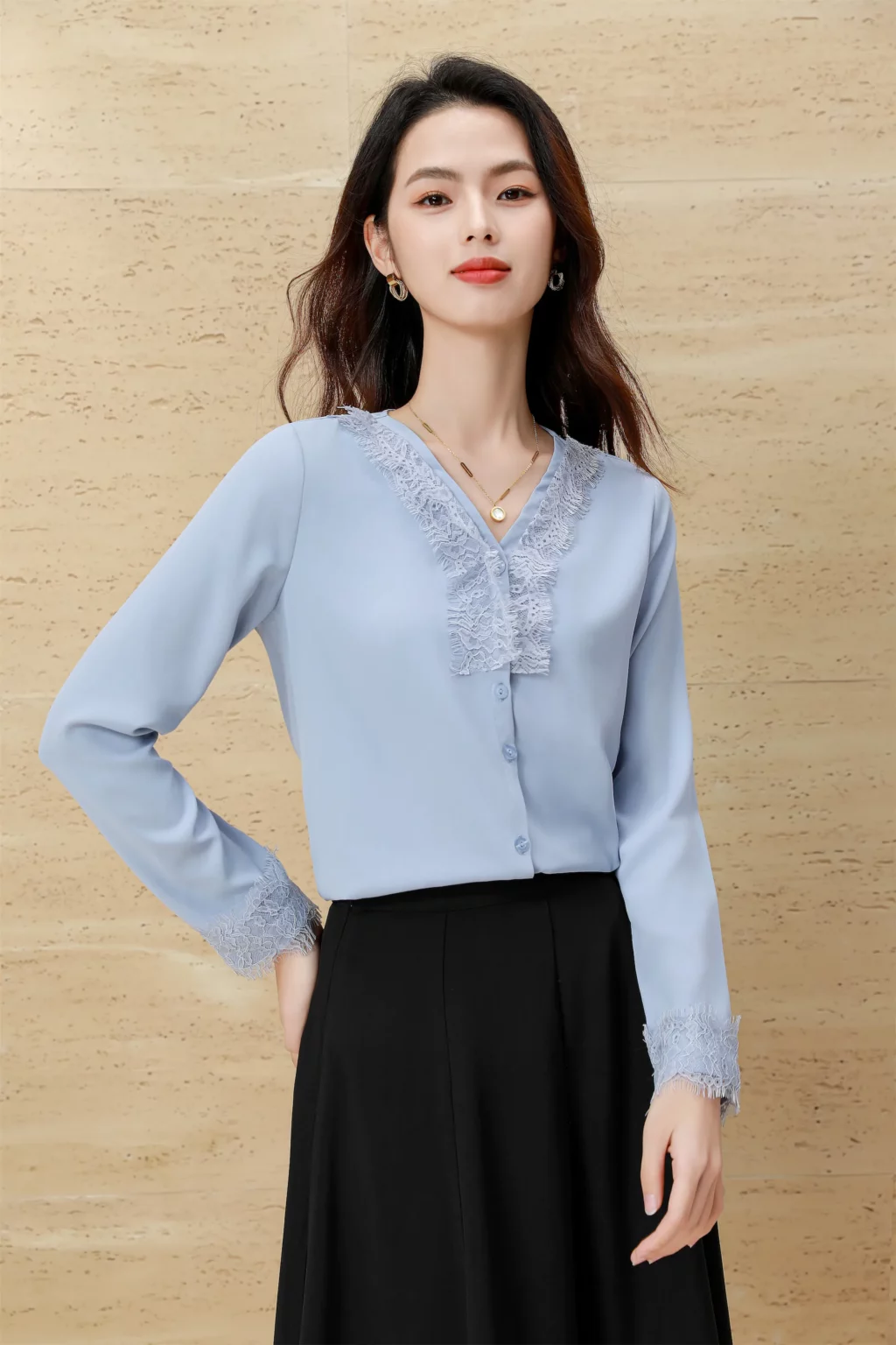 PN3918-4 เสื้อเชิ้ตทำงานผู้หญิงสีฟ้าคอวีแต่งลูกไม้แขนยาว