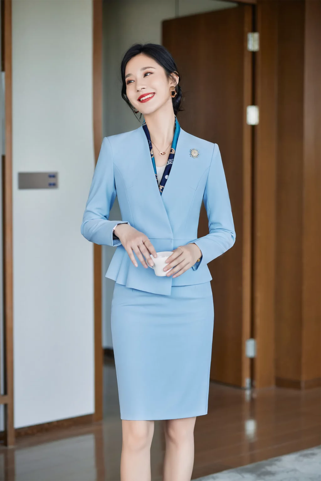 PN3933-1 ชุดสูททำงานผู้หญิงสีฟ้าไม่แต่งปกแขนยาวมาพร้อมกระโปรง