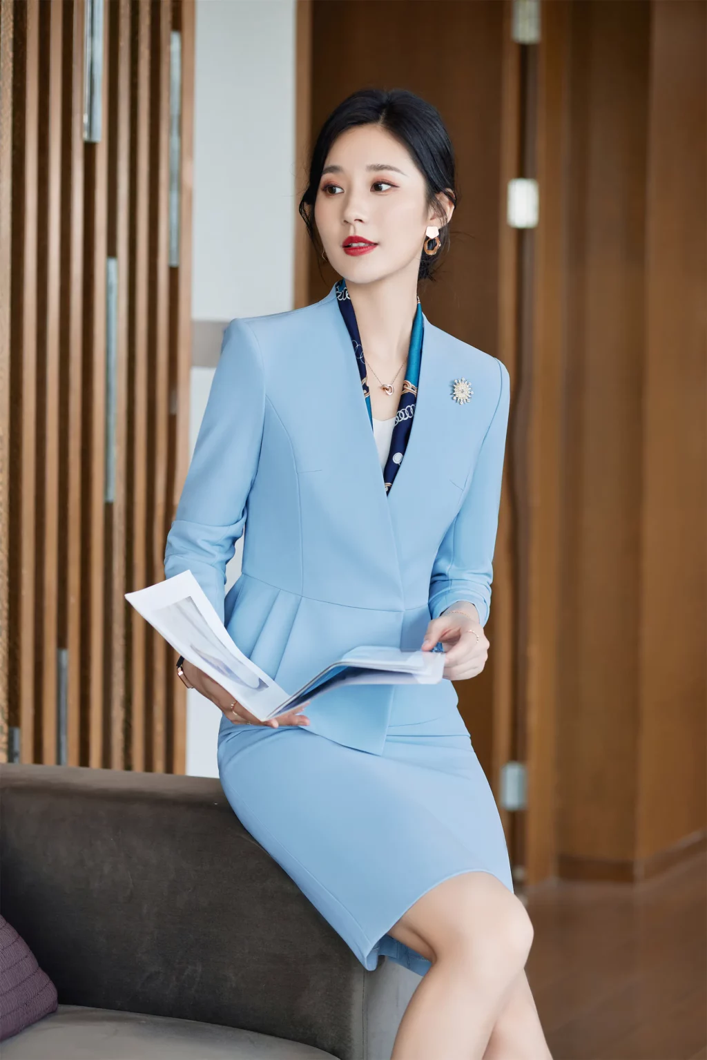 PN3933-10 ชุดสูททำงานผู้หญิงสีฟ้าไม่แต่งปกแขนยาวมาพร้อมกระโปรง