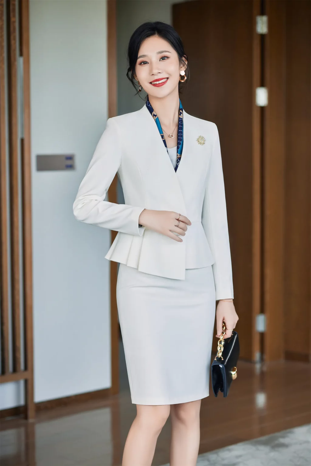 PN3934-5 ชุดสูททำงานผู้หญิงสีขาวไม่แต่งปกแขนยาวมาพร้อมกระโปรง