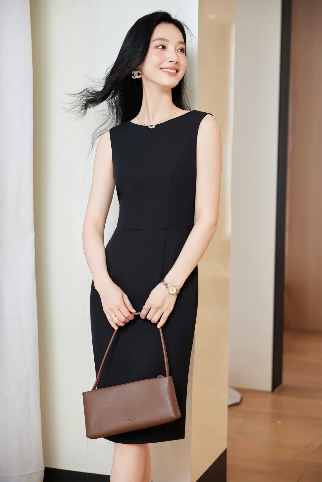 PN3940-7 ชุดสูททำงานผู้หญิงสีดำแขนห้าส่วนมาพร้อมเดรสดำผ่าหลัง