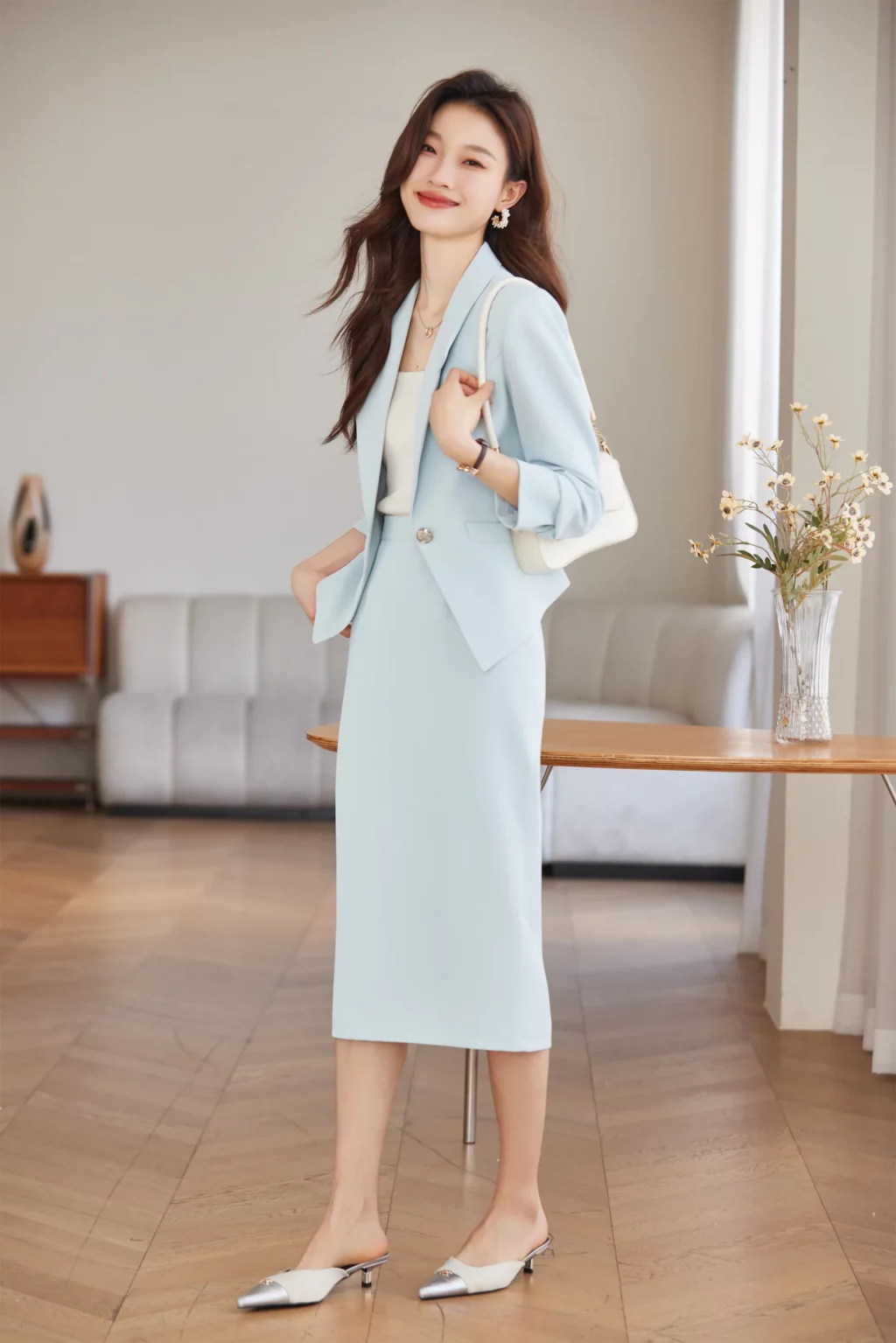 PN3955-8 ชุดสูททำงานผู้หญิงสีฟ้าปกป้านแขนยาวมาพร้อมกระโปรงยาว