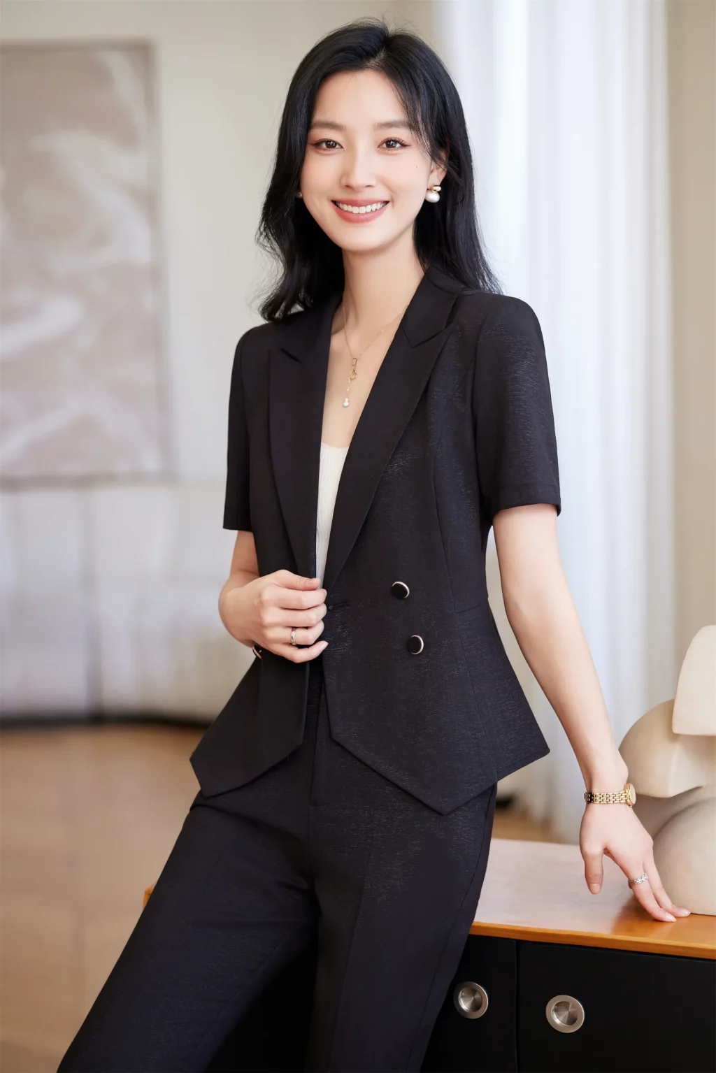 PN3963-1 ชุดสูททำงานผู้หญิงสีดำแต่งกระดุมแขนสั้นพร้อมกางเกง