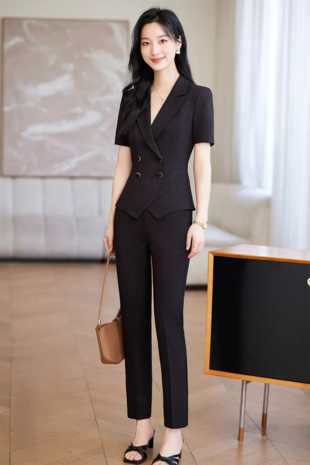 PN3963-5 ชุดสูททำงานผู้หญิงสีดำแต่งกระดุมแขนสั้นพร้อมกางเกง