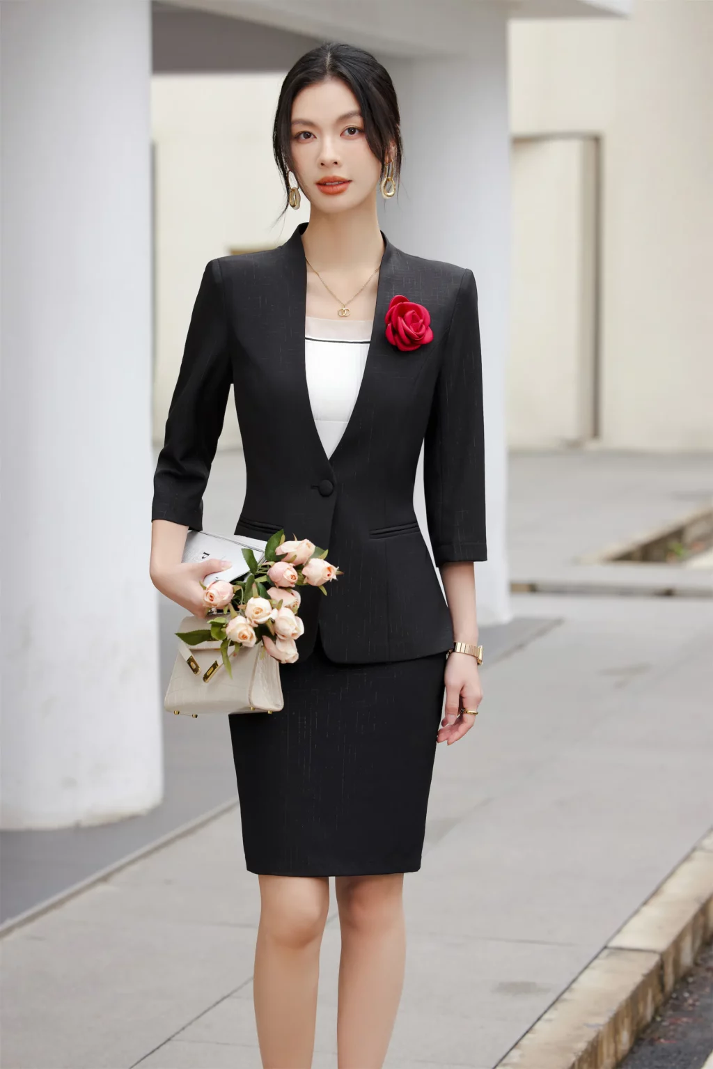 PN3968-2 ชุดสูททำงานผู้หญิงสีดำไม่แต่งปกแขนห้าส่วนมาพร้อมกระโปรง