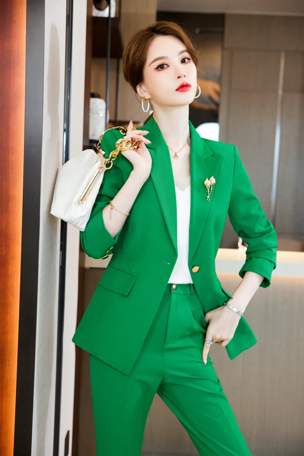 PN3984-4 ชุดสูททำงานผู้หญิงสีเขียวปกป้านแขนยาวมาพร้อมกางเกง