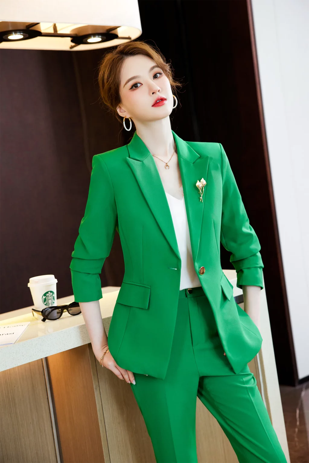 PN3984-6 ชุดสูททำงานผู้หญิงสีเขียวปกป้านแขนยาวมาพร้อมกางเกง