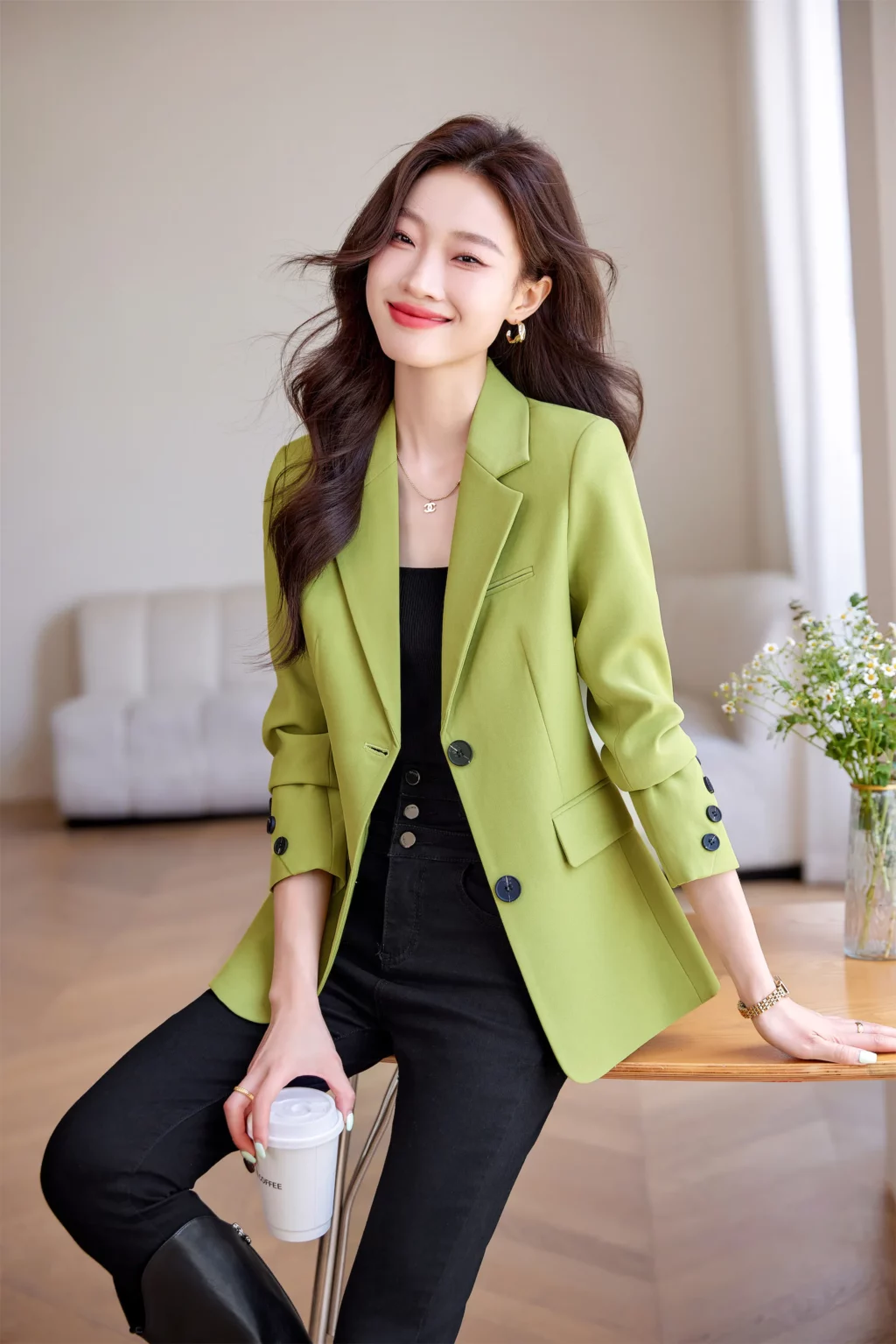 PN3994-5 เสื้อสูทเบลเซอร์ทำงานผู้หญิงสีเขียวปกป้านแต่งกระดุมปลายแขน