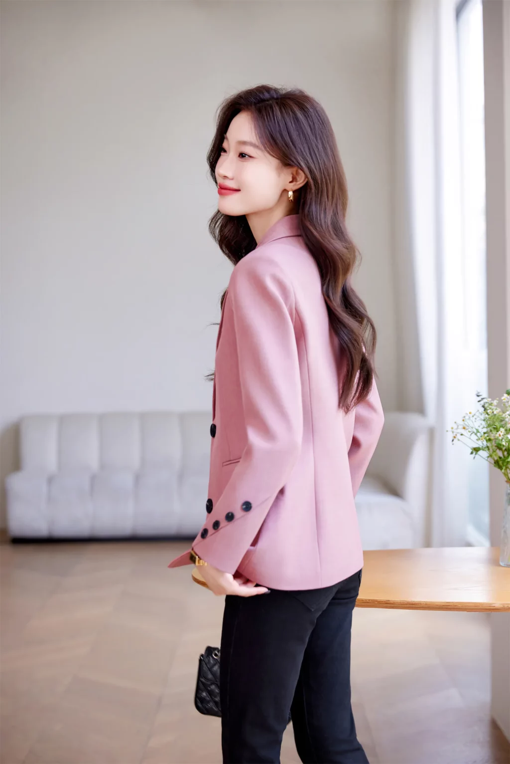 PN3995-1 เสื้อสูทเบลเซอร์ทำงานผู้หญิงสีชมพูปกป้านแต่งกระดุมปลายแขน