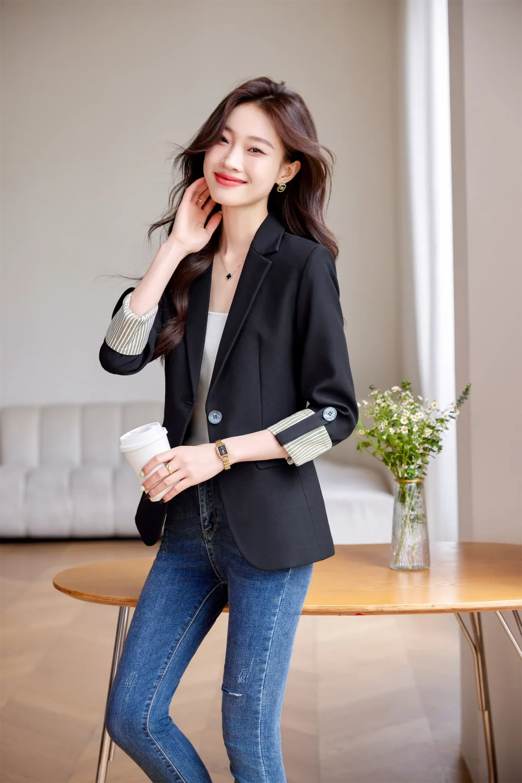 PN3996-2 เสื้อสูทเบลเซอร์ทำงานผู้หญิงสีดำปกป้านแต่งปลายแขนเสื้อ