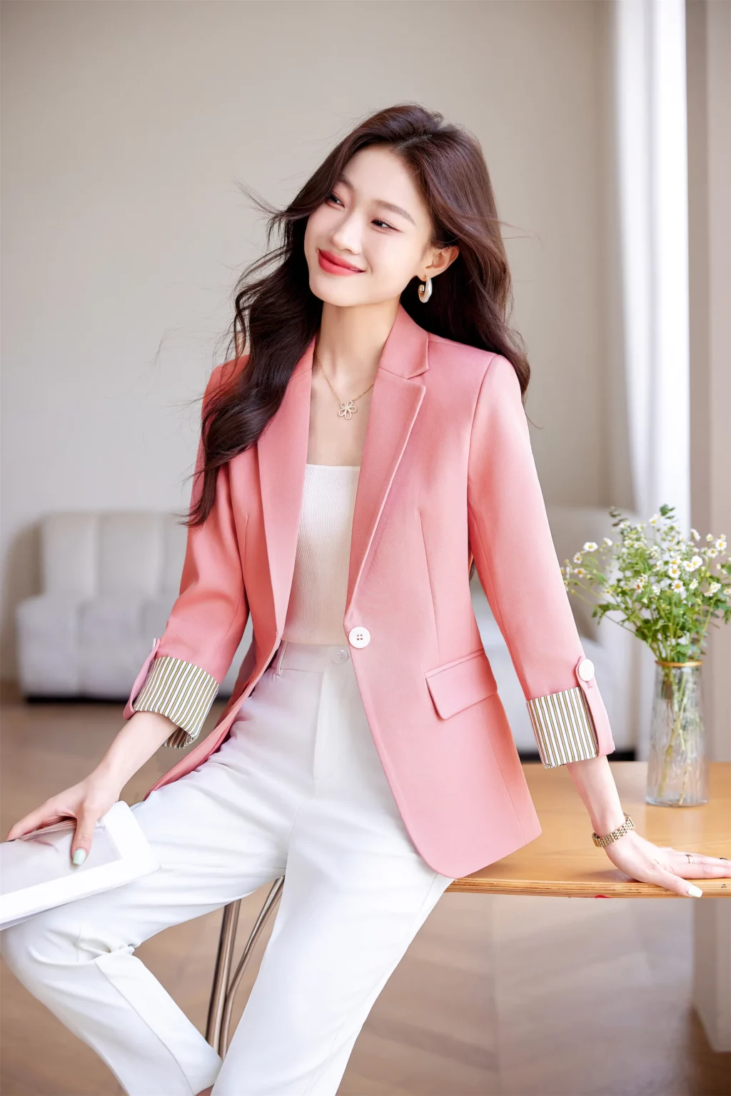 PN3998-3 เสื้อสูทเบลเซอร์ทำงานผู้หญิงสีชมพูปกป้านแต่งปลายแขนเสื้อ