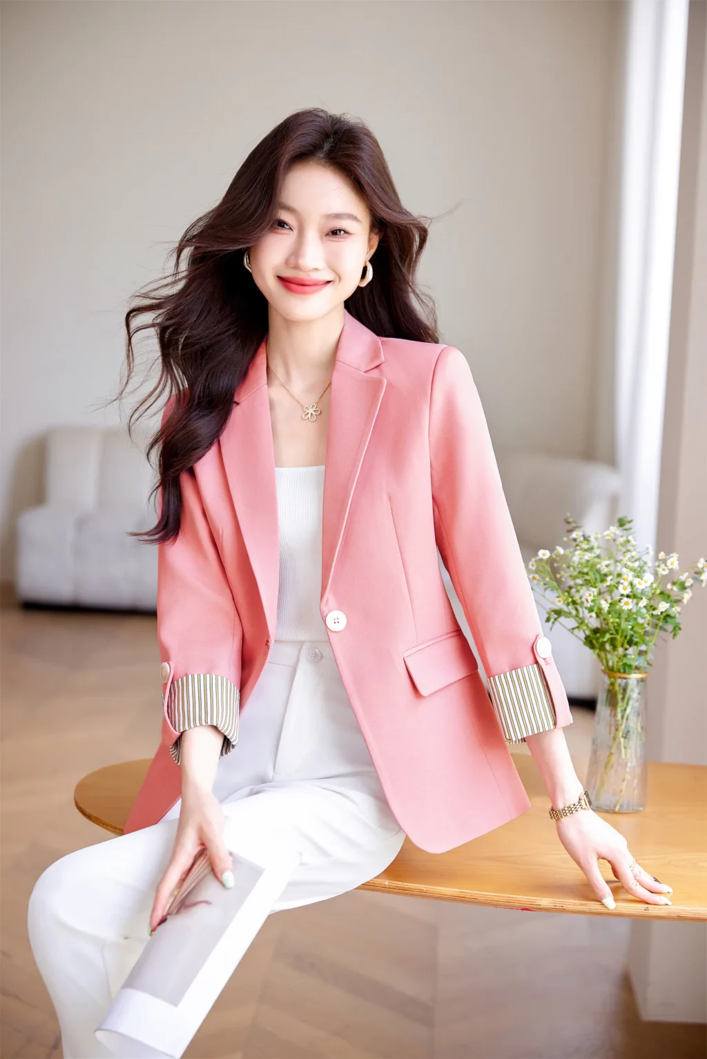 PN3998-5 เสื้อสูทเบลเซอร์ทำงานผู้หญิงสีชมพูปกป้านแต่งปลายแขนเสื้อ