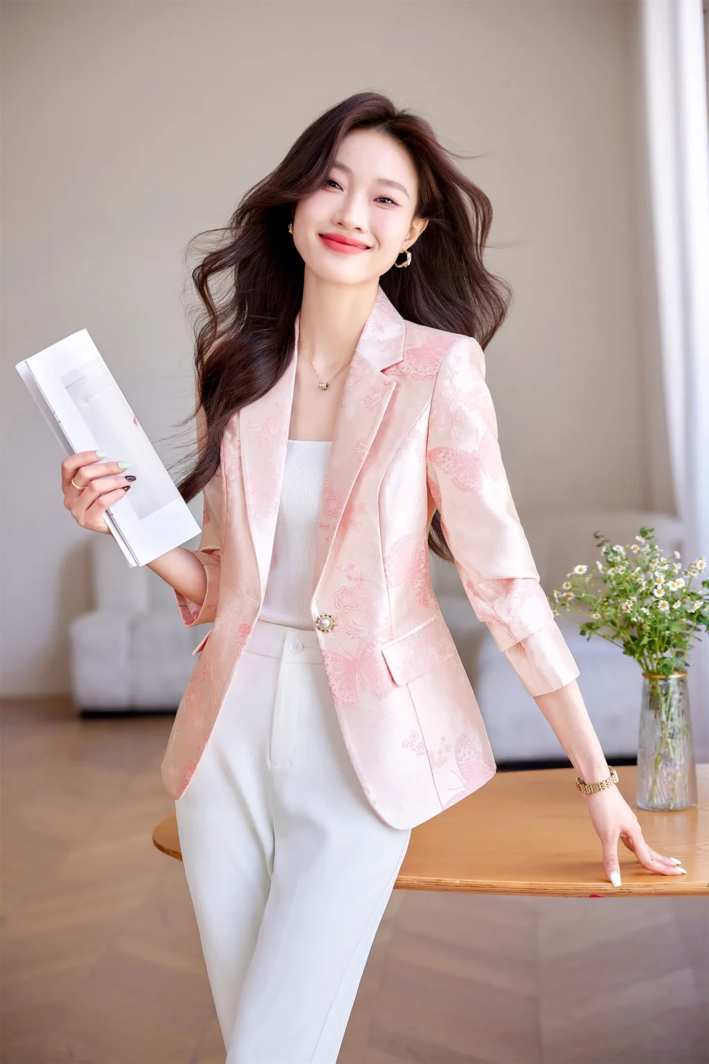 PN4000-4 เสื้อสูทเบลเซอร์ทำงานผู้หญิงสีชมพูปกป้านแต่งลายดอกไม้