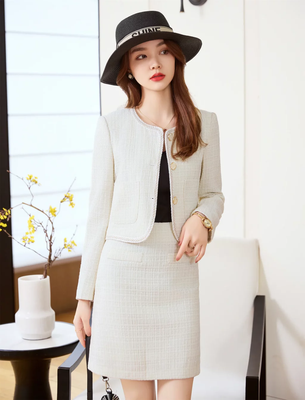 PN4009-3 ชุดสูททำงานผู้หญิงสีขาวครีมไม่แต่งปกแขนยาวมาพร้อมกระโปรง